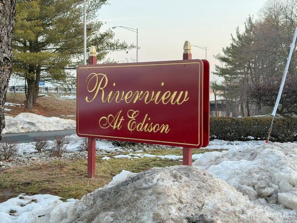 72 fox Road, Edison, NJ 08817