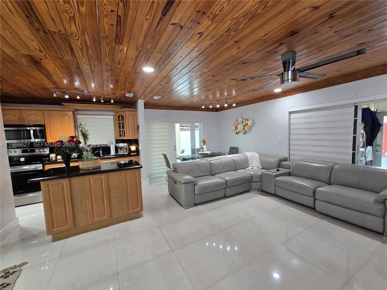 19261 SW 118th Ct, Miami, FL 33177 Photo