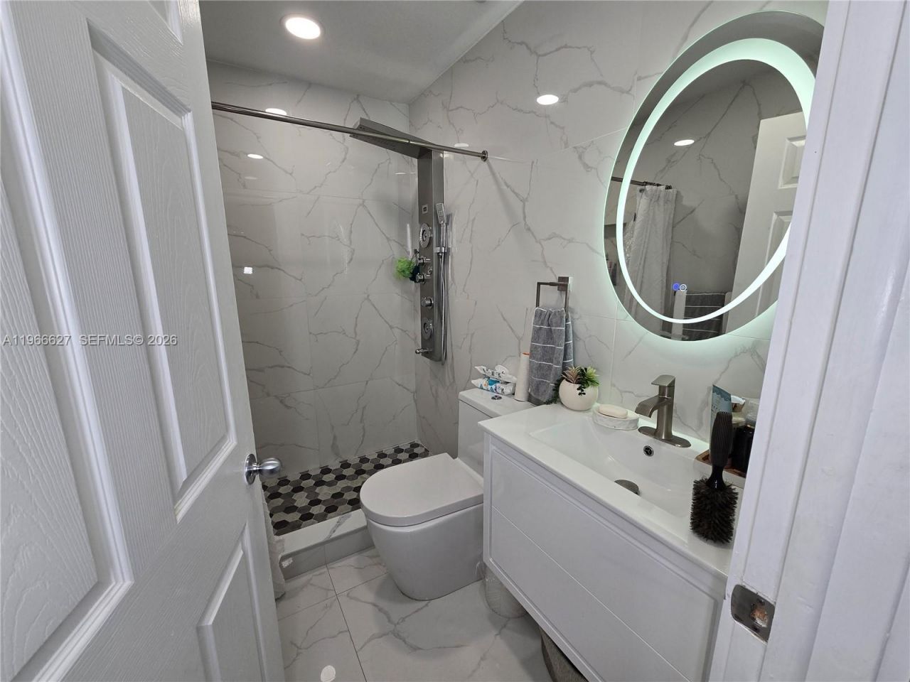 19261 SW 118th Ct, Miami, FL 33177 Photo