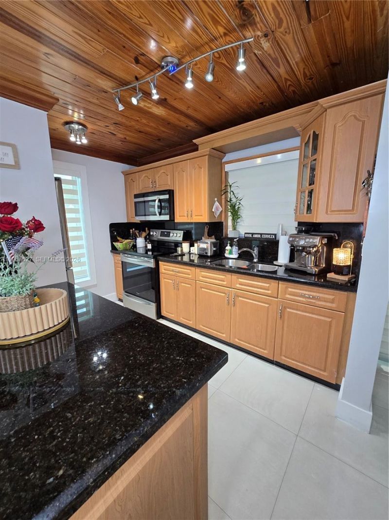 19261 SW 118th Ct, Miami, FL 33177 Photo