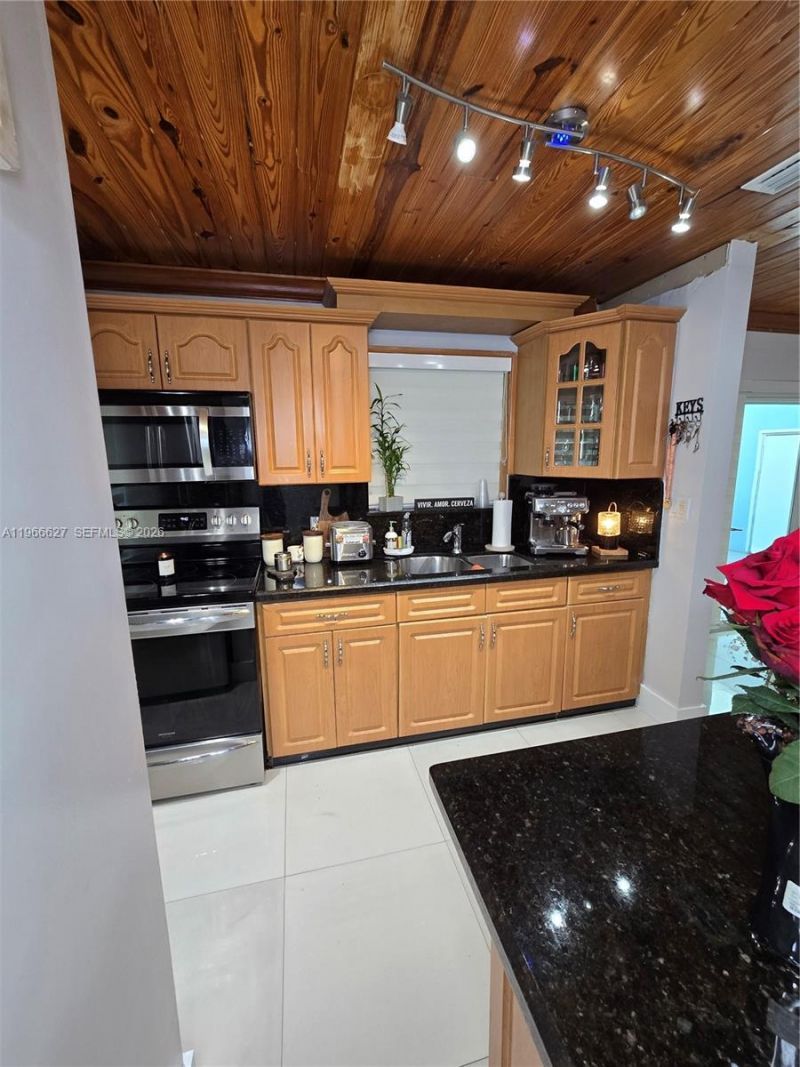 19261 SW 118th Ct, Miami, FL 33177 Photo