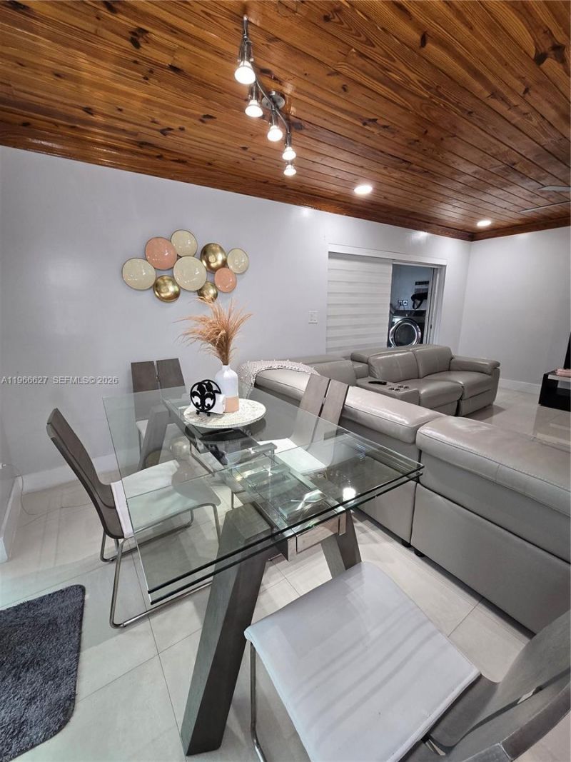 19261 SW 118th Ct, Miami, FL 33177 Photo