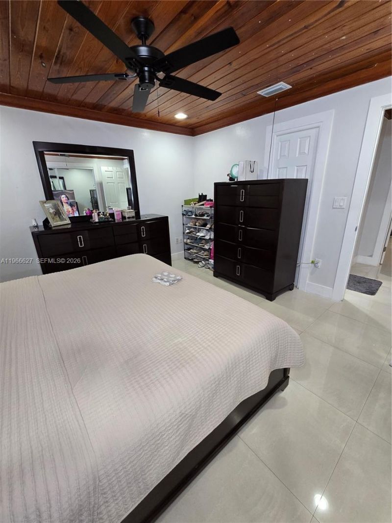 19261 SW 118th Ct, Miami, FL 33177 Photo