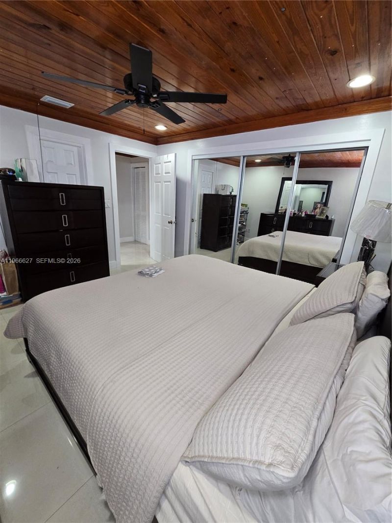 19261 SW 118th Ct, Miami, FL 33177 Photo