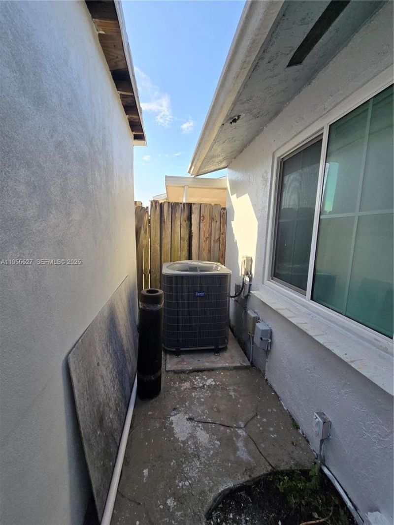 19261 SW 118th Ct, Miami, FL 33177 Photo