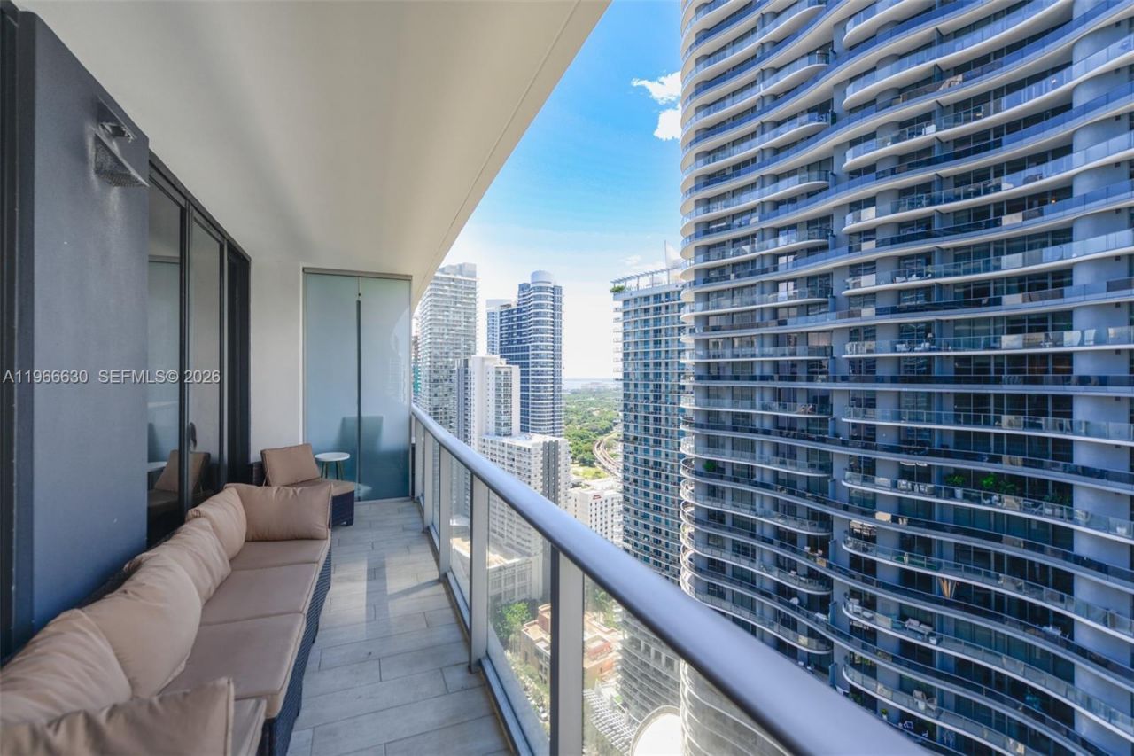 1010 Brickell Ave, Unit 3608, Miami, FL 33131 Photo