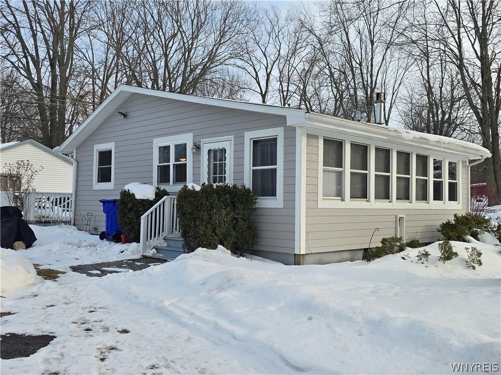 917 Sunset Beach Road, Waterport, NY 14571 Main Photo