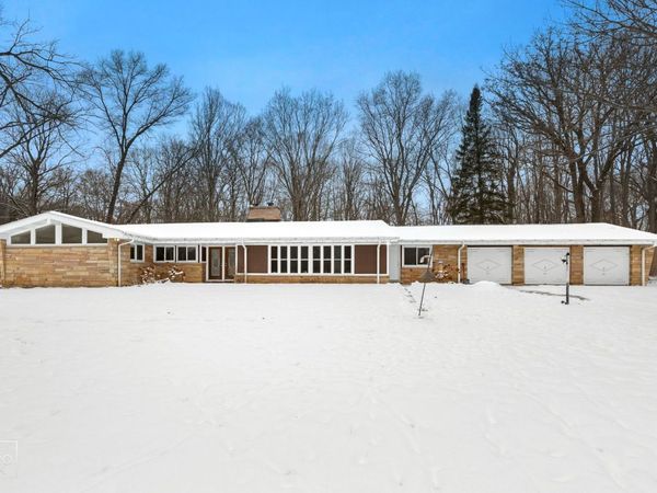 23670 N Elm Road, Lincolnshire, IL 60069