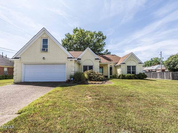 871 Sun Vista Drive E, Cordova, TN 38018