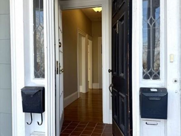 19 Pleasant Street, Unit 1, Wakefield, MA 01880