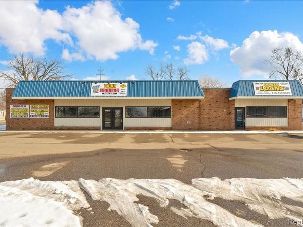 4277 S Saginaw Street , Burton, MI 48529