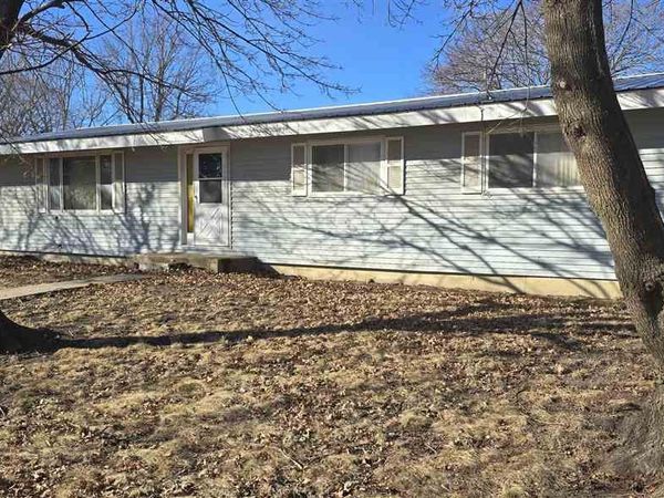 202 N Iowa St, Keota, IA 52248