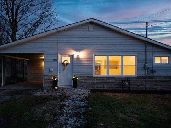 202 Cleveland Avenue E, Warren, OH 44483