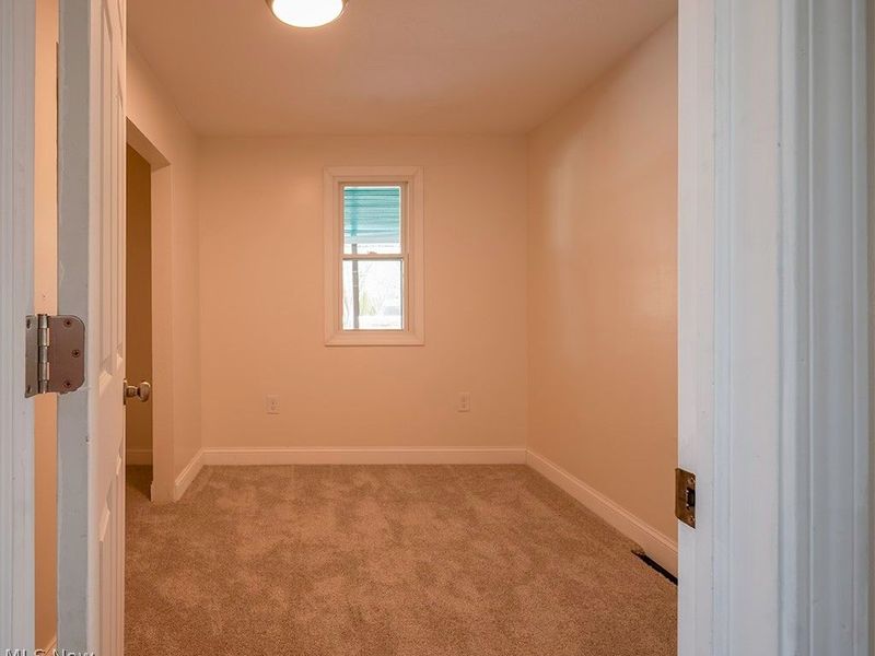 202 Cleveland Avenue E, Warren, OH 44483 Photo 17