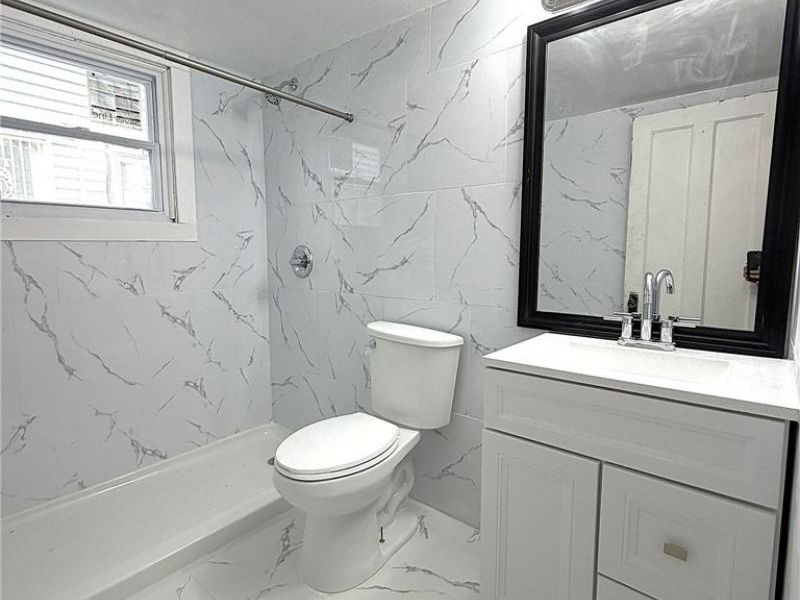 1887 Lampson Road, Cleveland, OH 44112 Photo 20