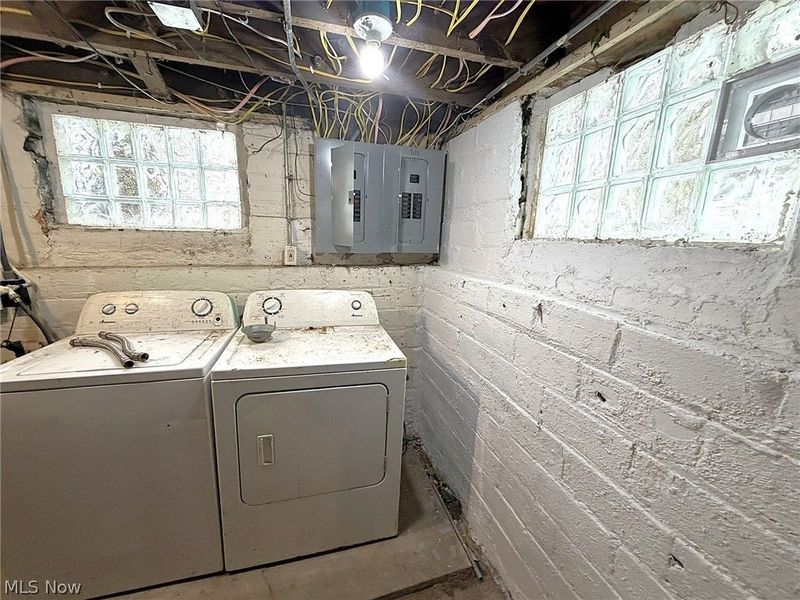 1887 Lampson Road, Cleveland, OH 44112 Photo 34