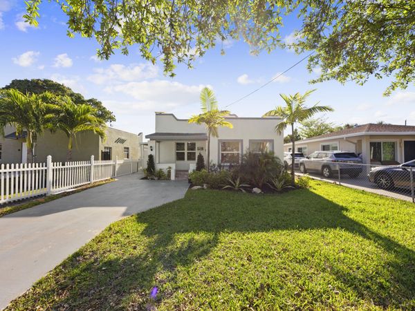 4324 Garden Avenue, West Palm Beach, FL 33405