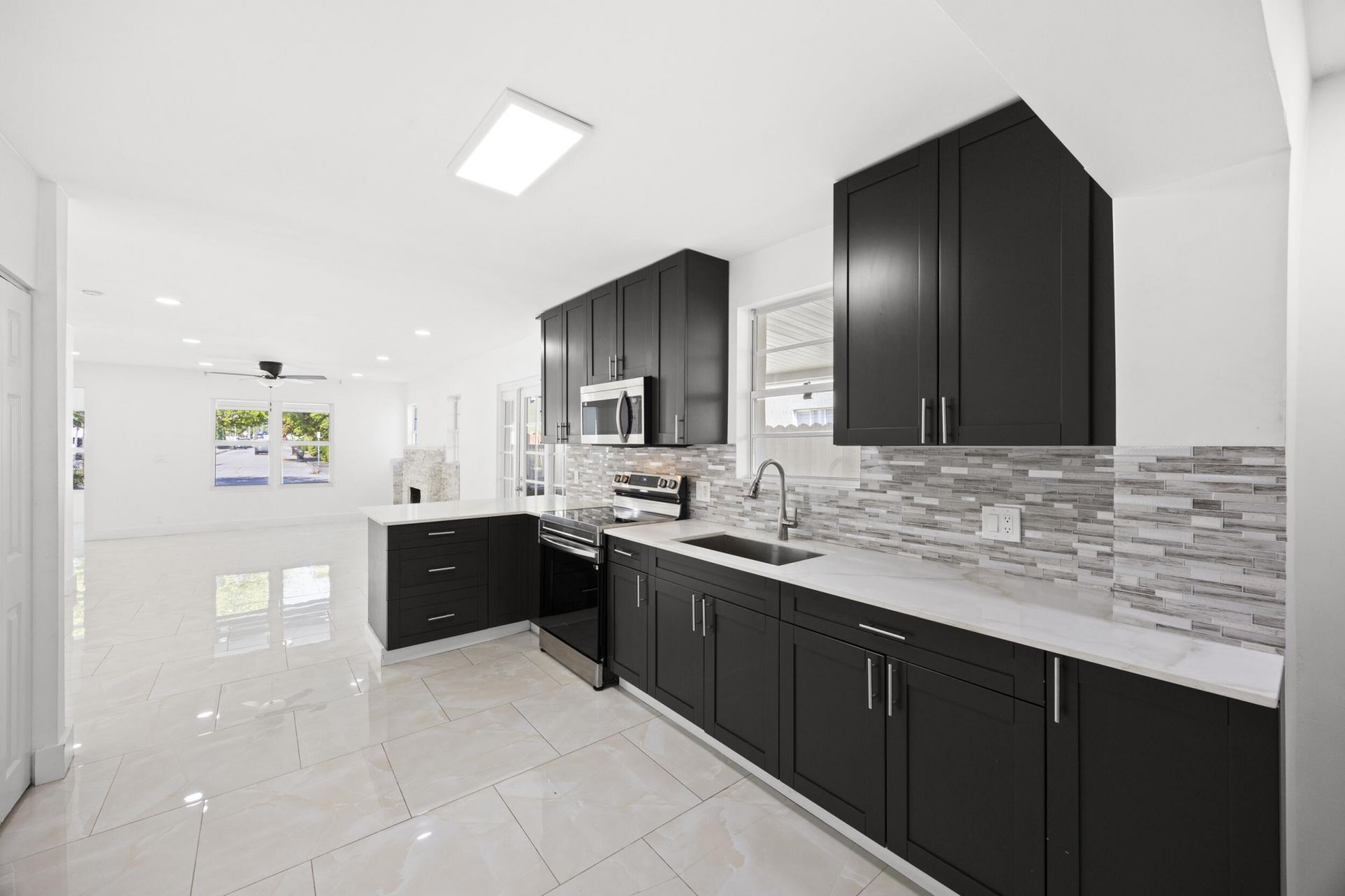 4324 Garden Avenue, West Palm Beach, FL 33405 Photo