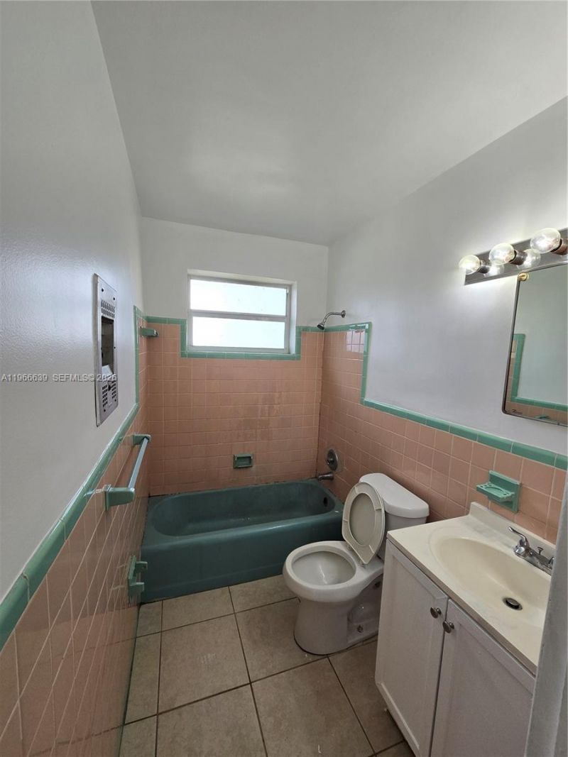 2040 Pierce St , Unit 1, Hollywood, FL 33020 Photo