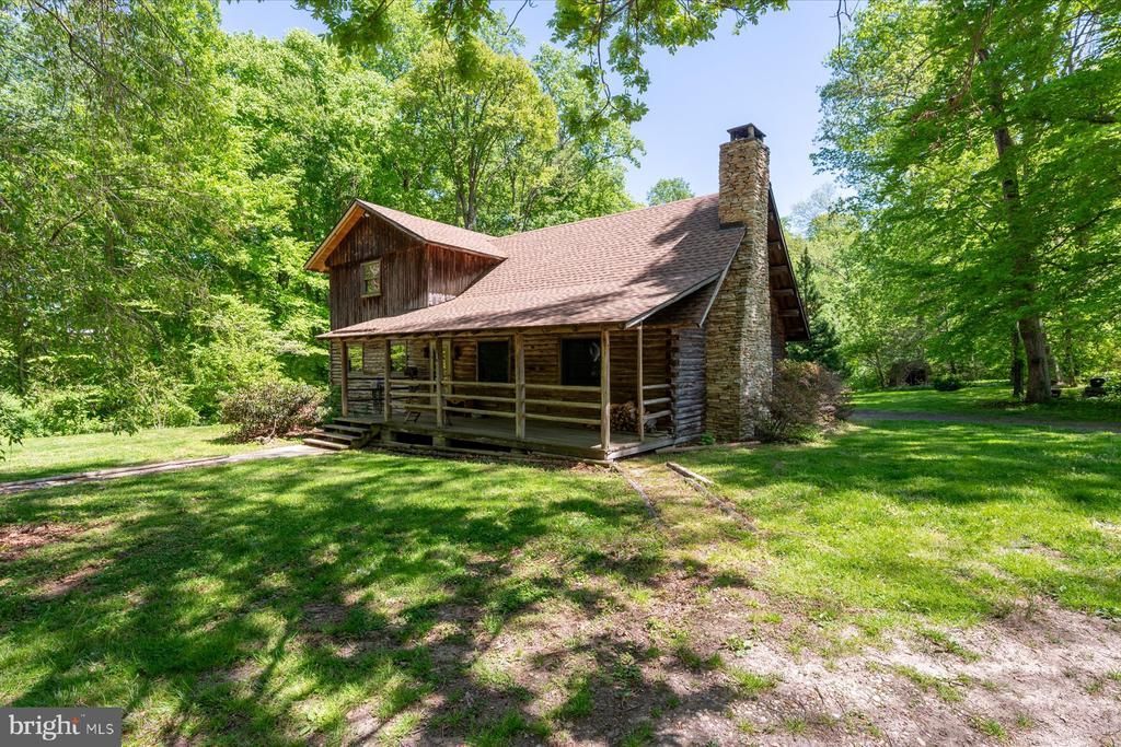 5742 BROOKS WOODS ROAD, LOTHIAN, MD 20711