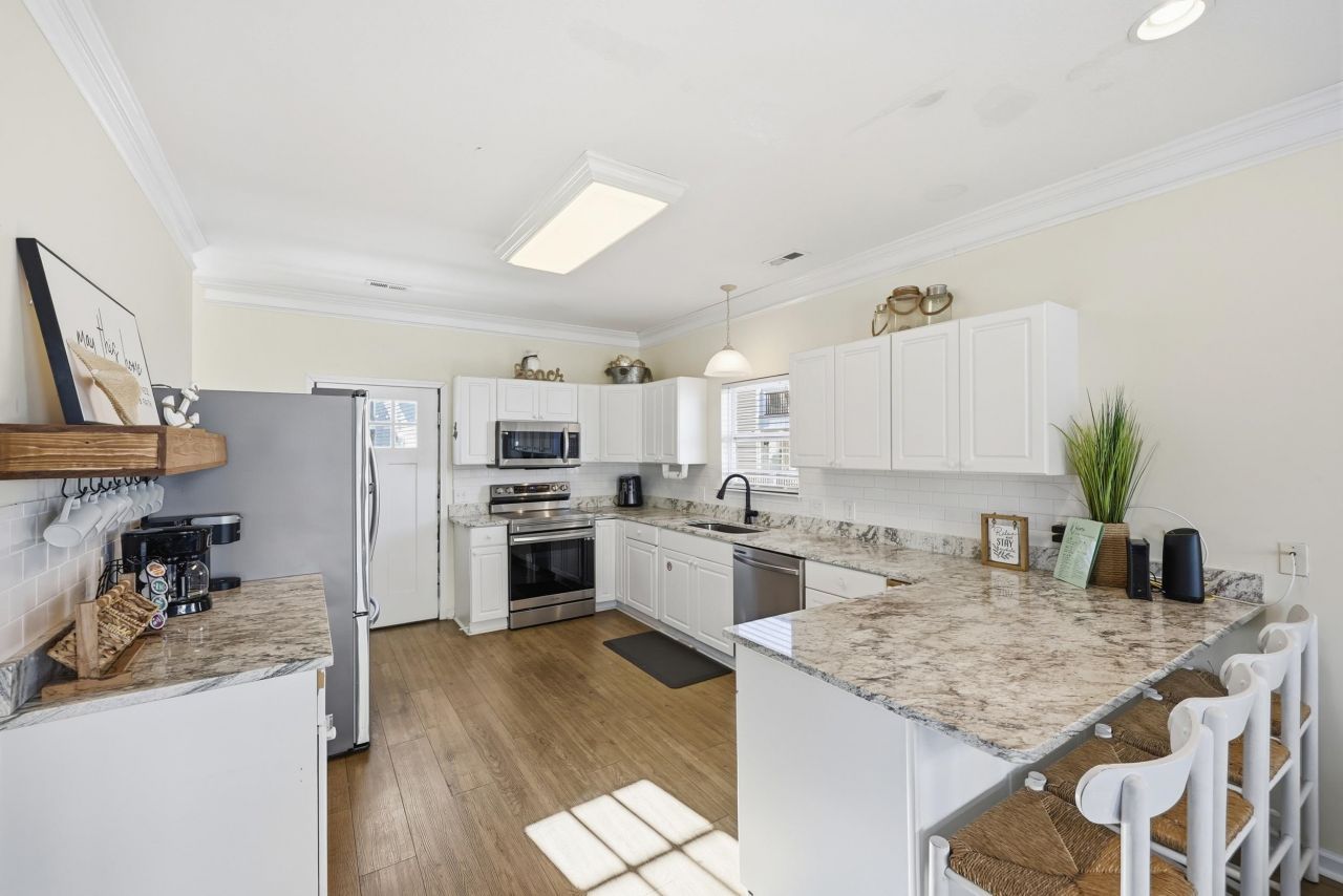 6001-1020 South Kings Hwy. Photo 9