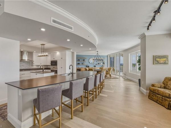 13665 Vanderbilt DR, Unit 501, NAPLES, FL 34110