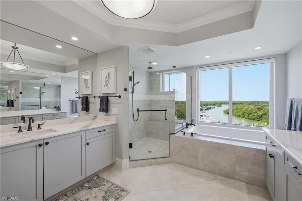 13665 Vanderbilt Dr, Unit 501, Naples, FL 34110 Photo