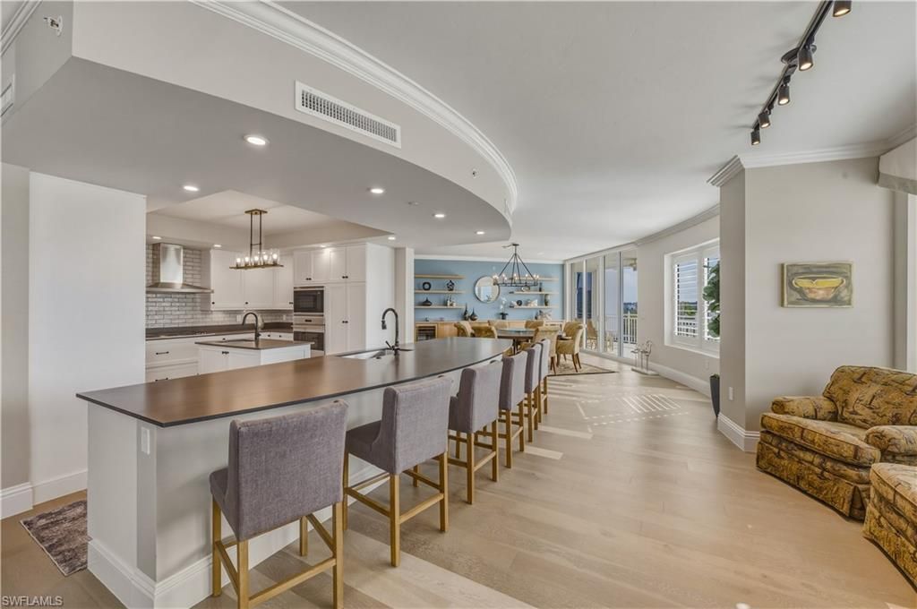 13665 Vanderbilt Dr, Unit 501, Naples, FL 34110 Photo