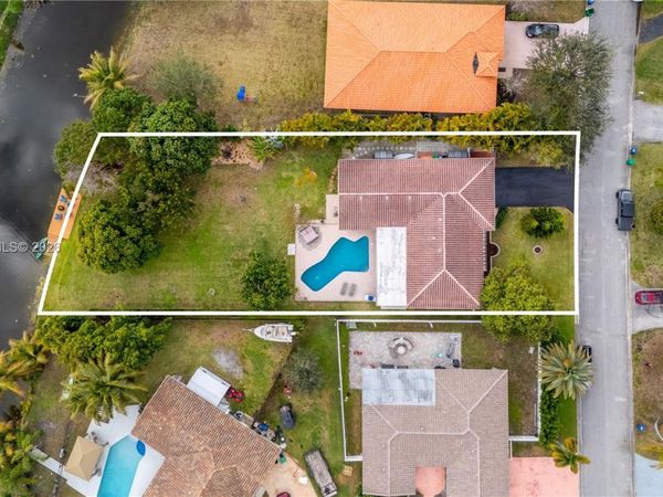 12126 NW 32nd Pl, Coral Springs, FL 33065