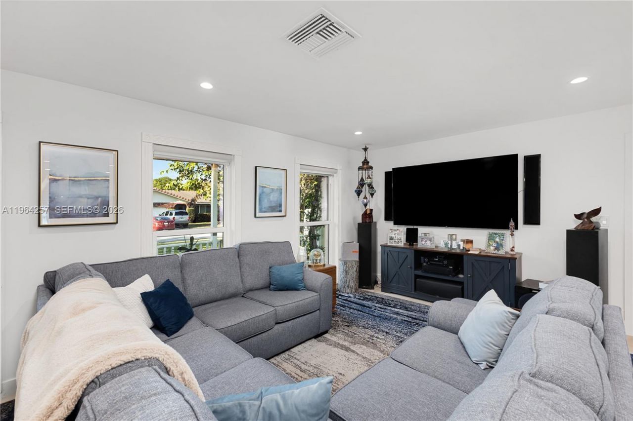 12126 NW 32nd Pl, Coral Springs, FL 33065 Photo