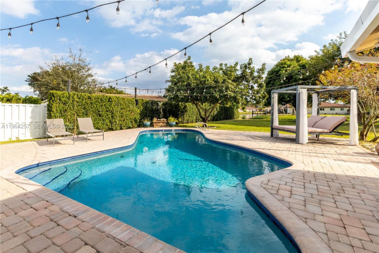 12126 NW 32nd Pl, Coral Springs, FL 33065 Photo