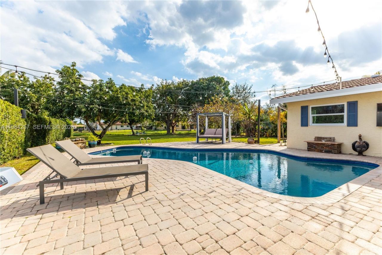 12126 NW 32nd Pl, Coral Springs, FL 33065 Photo