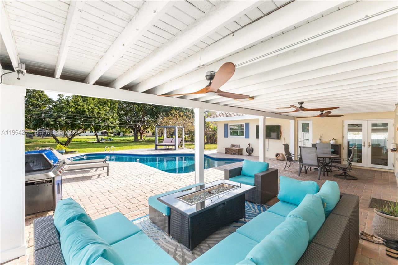 12126 NW 32nd Pl, Coral Springs, FL 33065 Photo