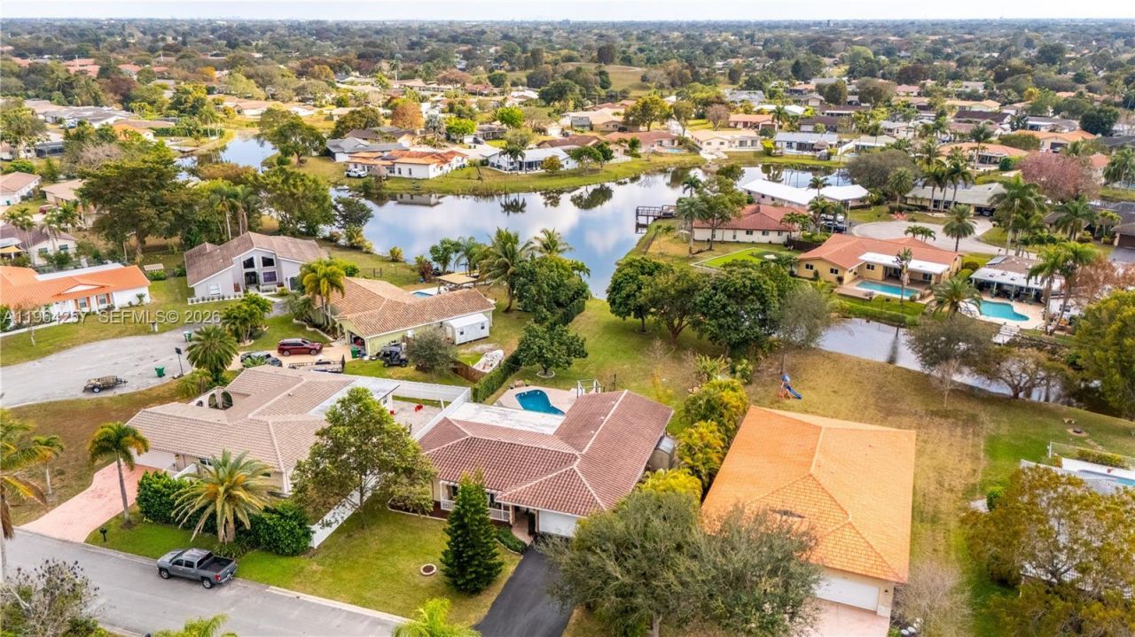 12126 NW 32nd Pl, Coral Springs, FL 33065 Photo