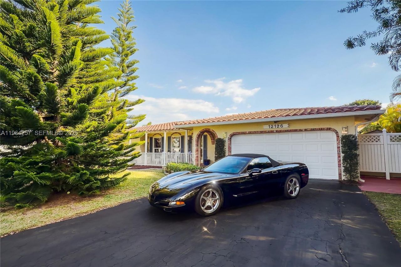 12126 NW 32nd Pl, Coral Springs, FL 33065 Photo