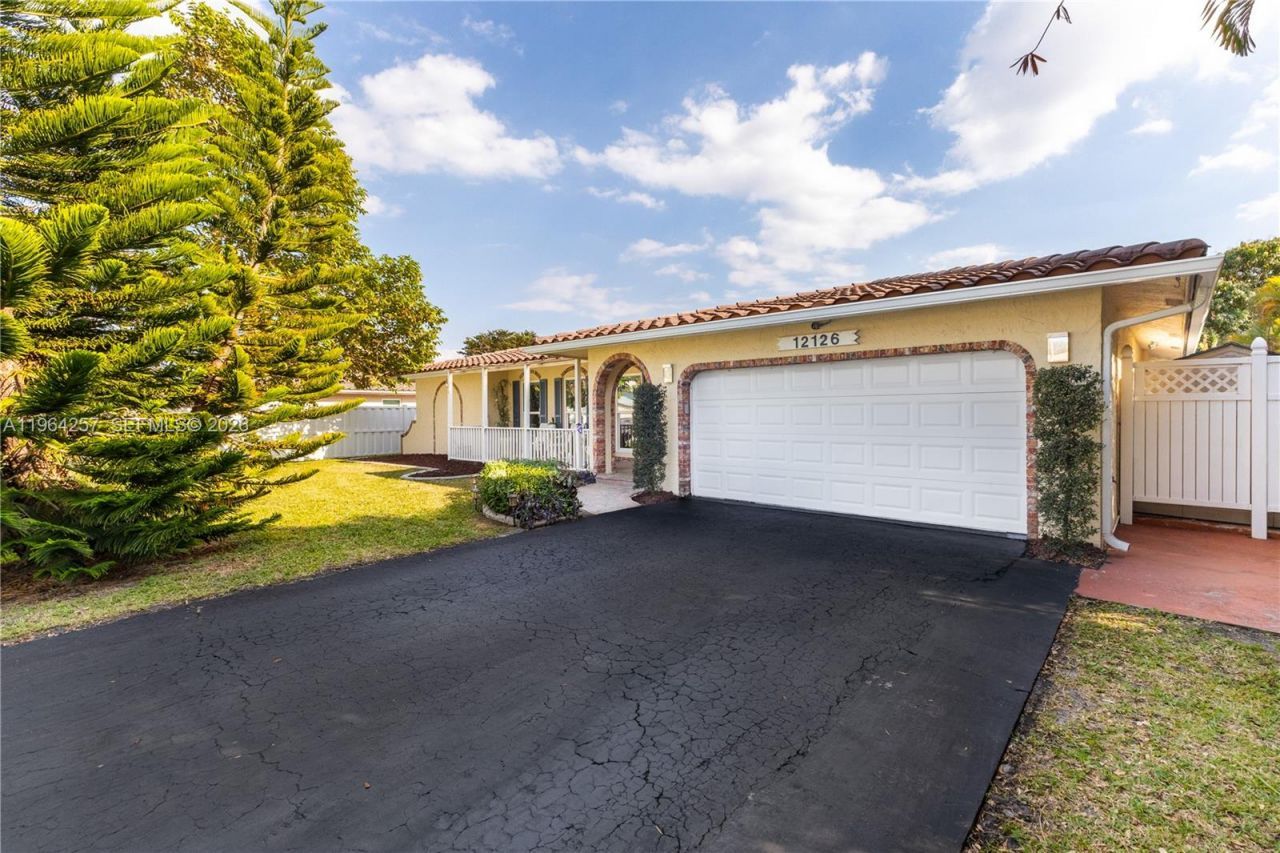 12126 NW 32nd Pl, Coral Springs, FL 33065 Photo