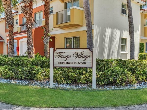 1401 NW 2nd St, Fort Lauderdale, FL 33311