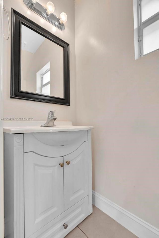 1401 NW 2nd St, Fort Lauderdale, FL 33311 Photo