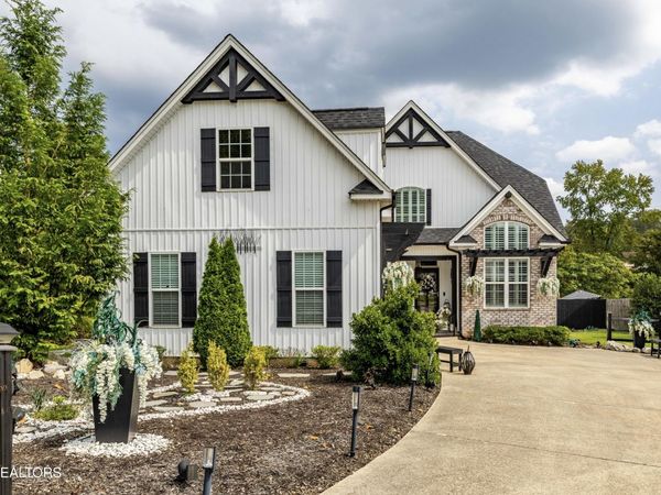 1340 Hillside Lane, Lenoir City, TN 37771