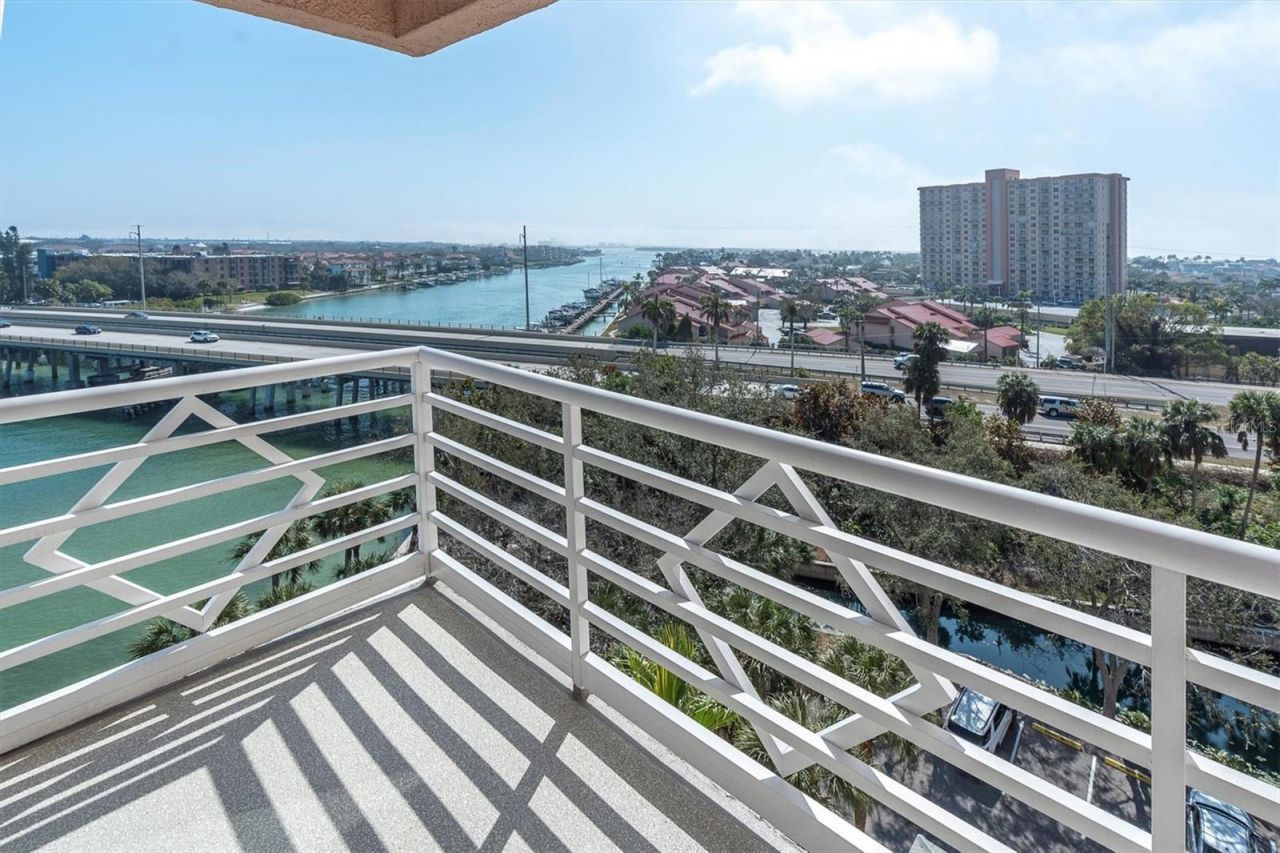 4993 Bacopa Lane S, Unit 705, Saint Petersburg, FL 33715 Photo