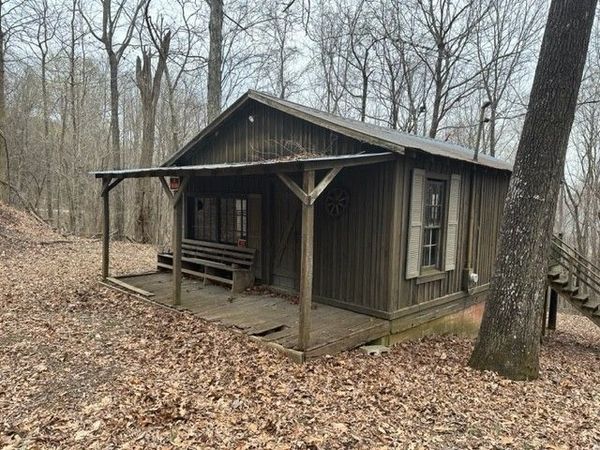 10367 Sewanee Hwy , Sewanee, TN 37383