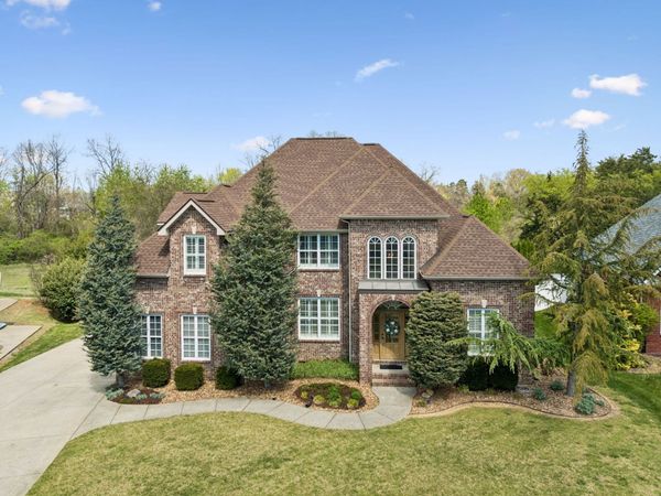 427 Creekview Drive, Murfreesboro, TN 37128