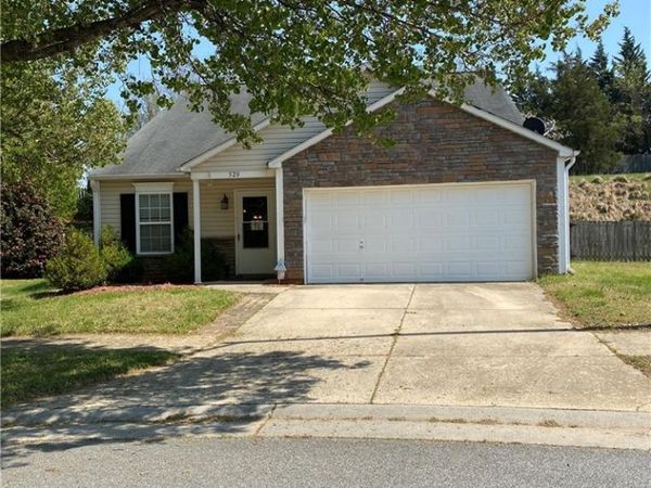 520 MARTHA Court, Kernersville, NC 27284