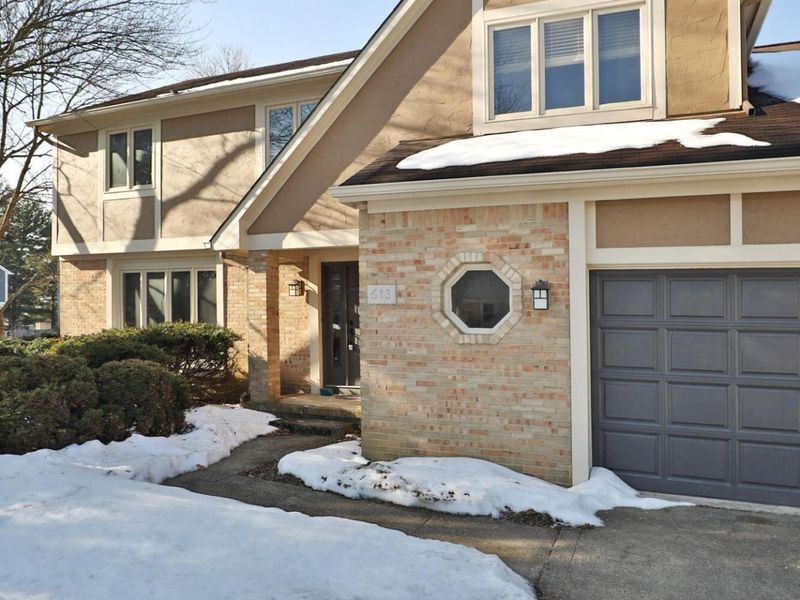 613 Deer Run Road, Westerville, OH 43081 Photo 2