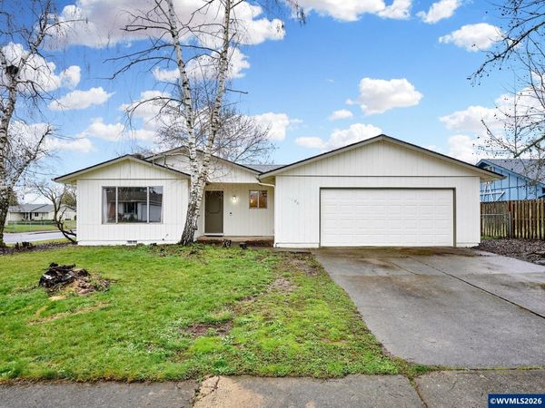 1106 Royalty Dr NE, Salem, OR 97301