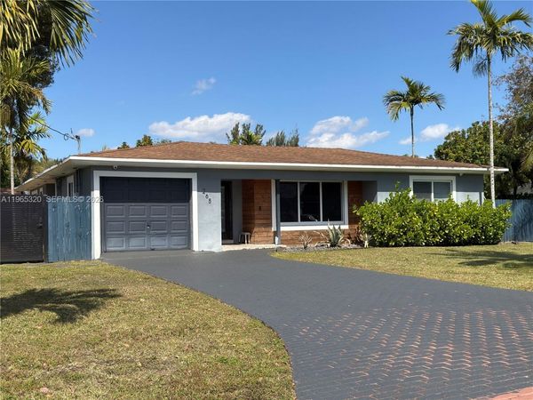 265 NE 151st St , Miami, FL 33162