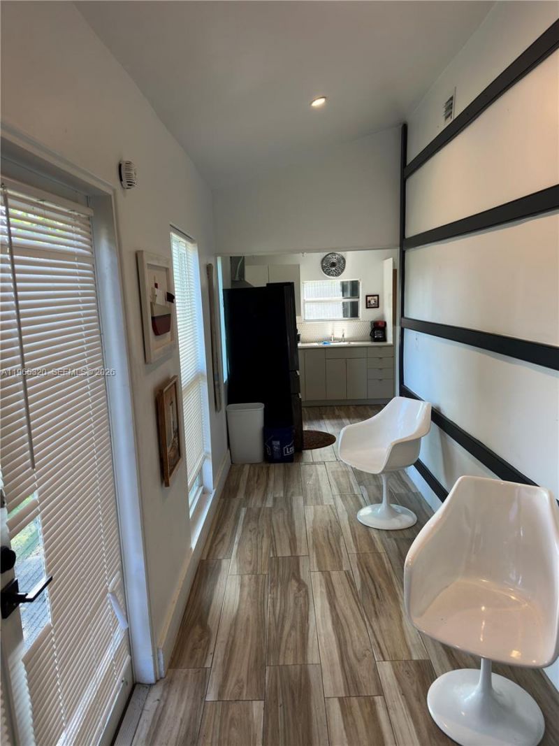 265 NE 151st St , Miami, FL 33162 Photo