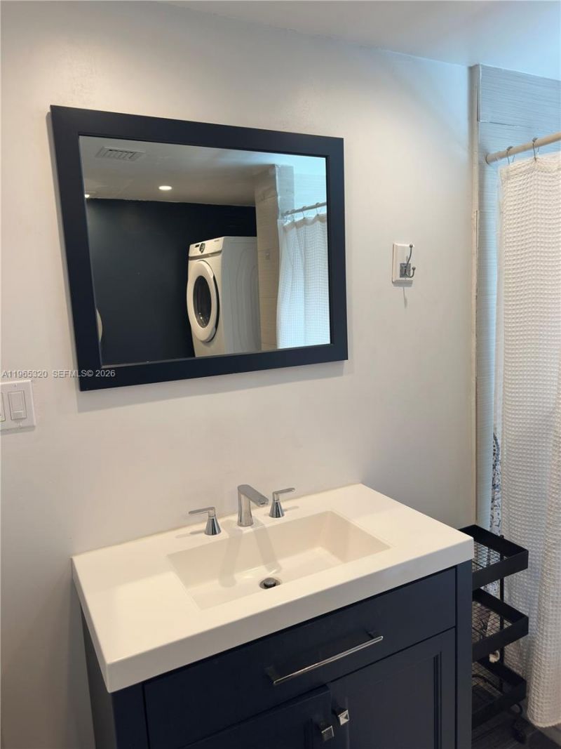 265 NE 151st St , Miami, FL 33162 Photo