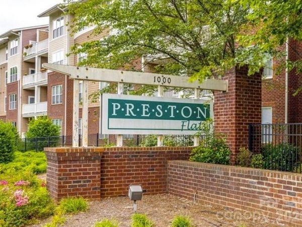 1000 E Woodlawn Road, Unit 208, Charlotte, NC 28209