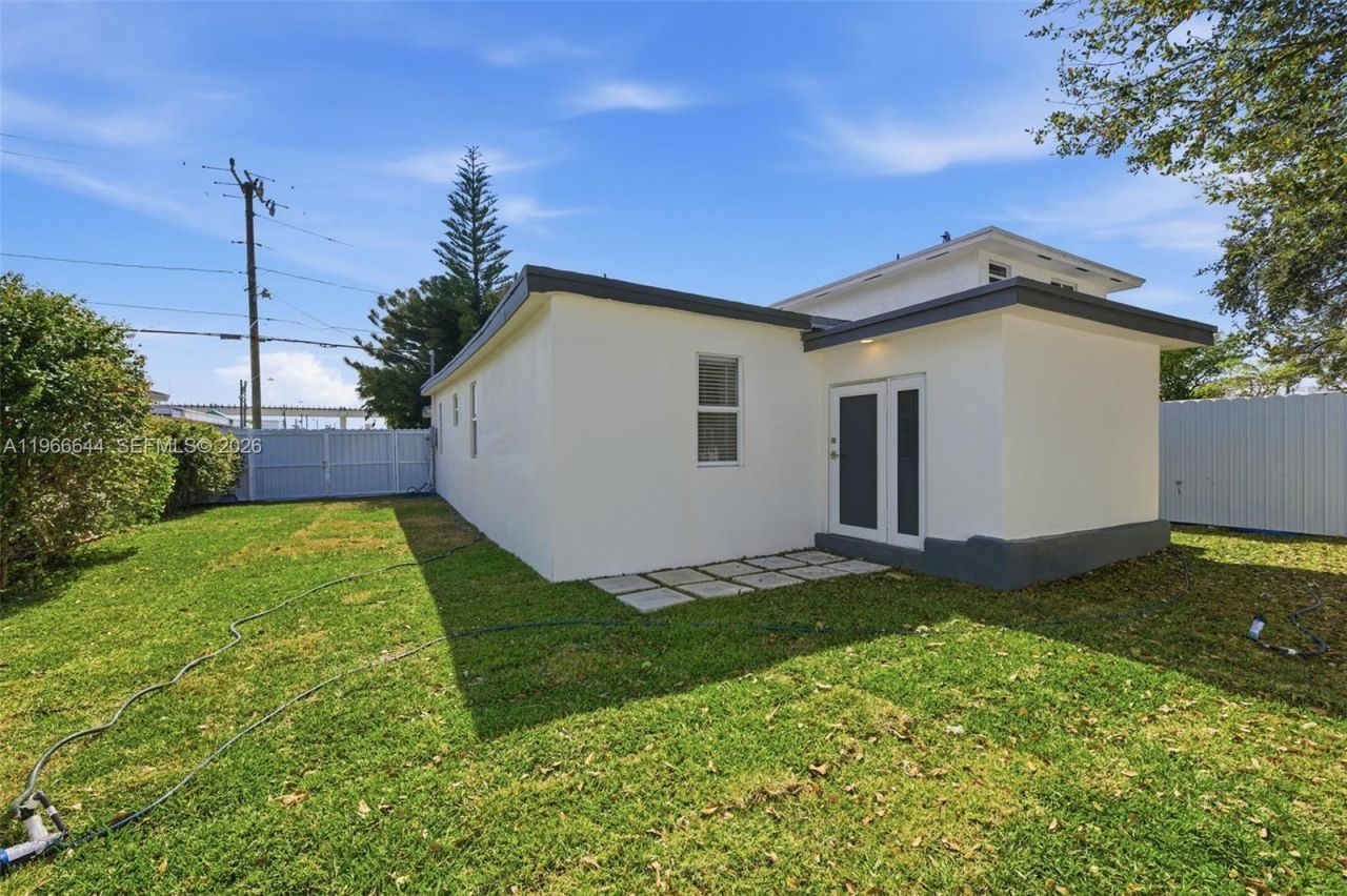 Please Call For Address, Miami, FL 33142 Photo